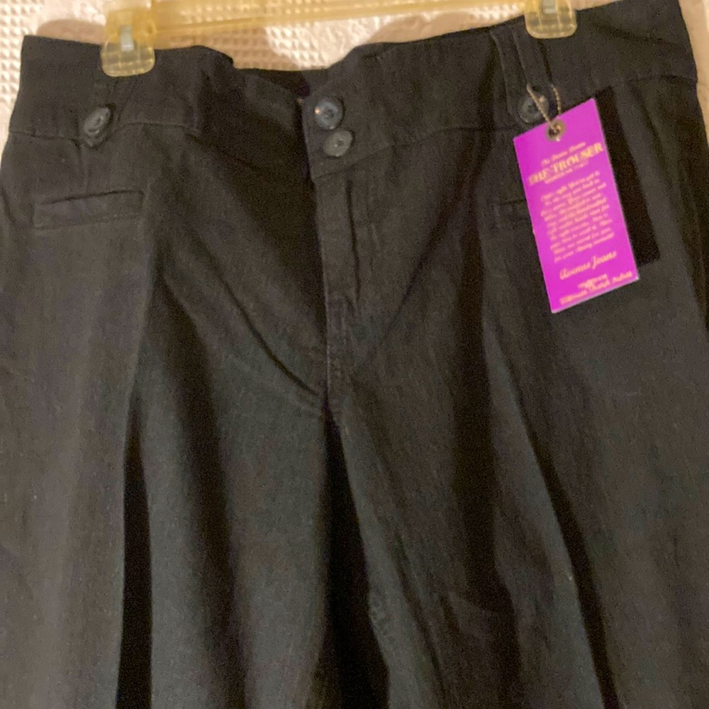 Avenue jeans size 18p. Black